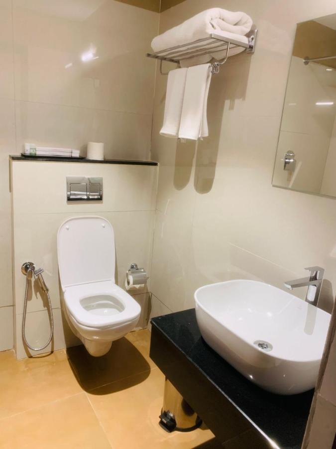 Rajathadri Royal Inn Bangalore Eksteriør billede