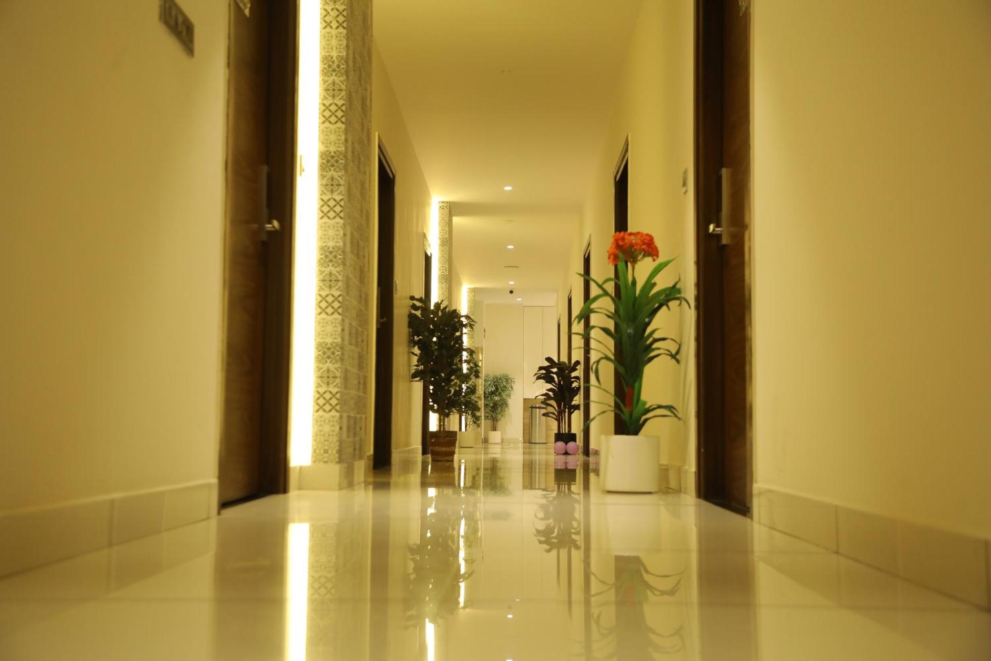 Rajathadri Royal Inn Bangalore Eksteriør billede