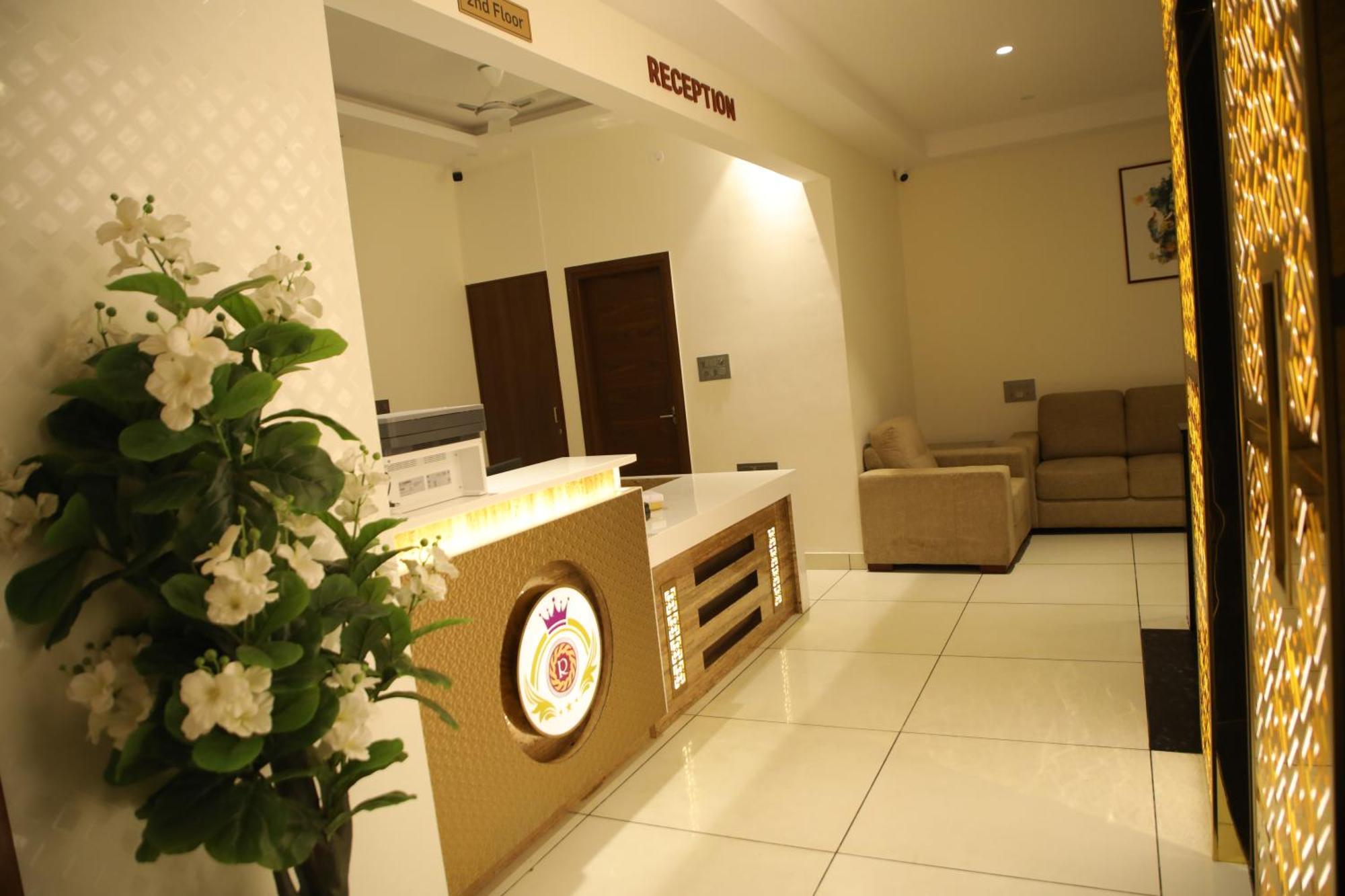 Rajathadri Royal Inn Bangalore Eksteriør billede